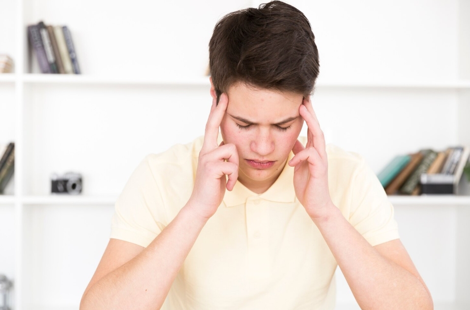 ঘন ঘন মাথা ব্যথার কারণ কি